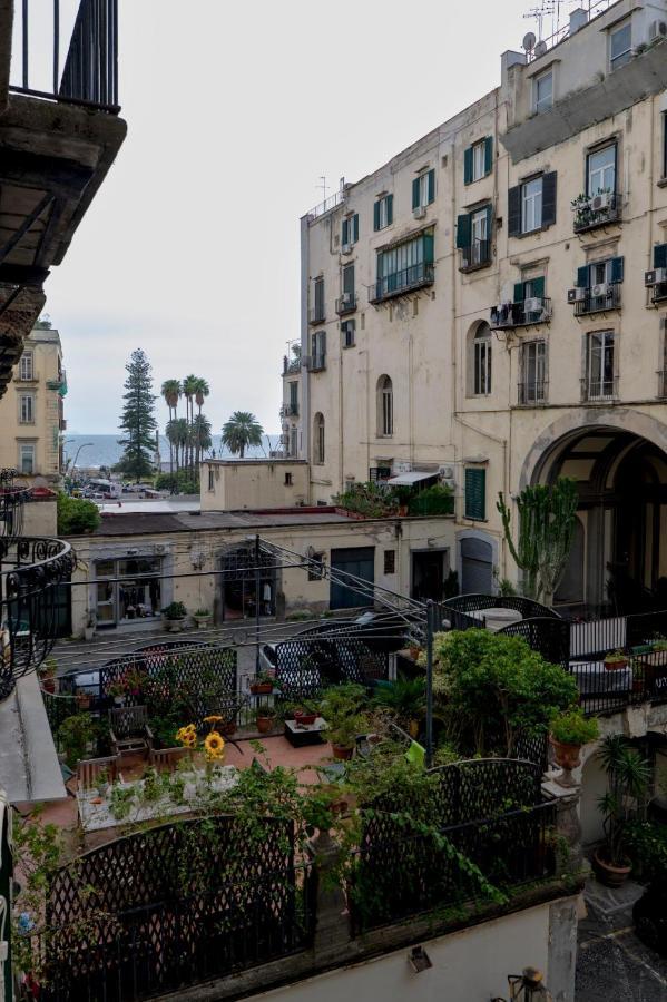 Napoli Centro Chiaia Apartment Exterior photo